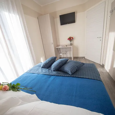 酒店 Home Hotel 威尼托自由堡