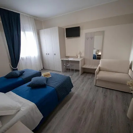 Home Hotel Hotel 3*