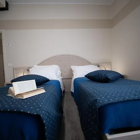 Hotel Home Hotel 3*