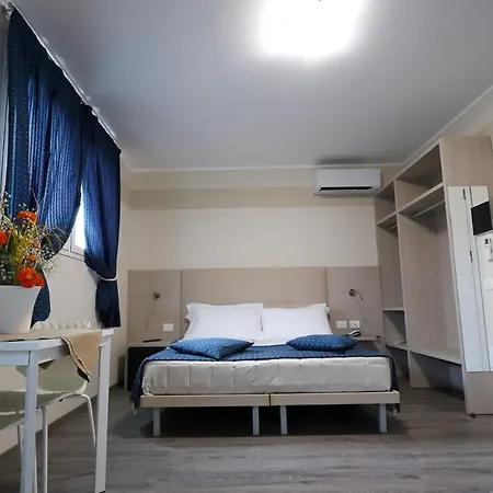 Home Hotel فندق كاستيلفرانكو فينيتو