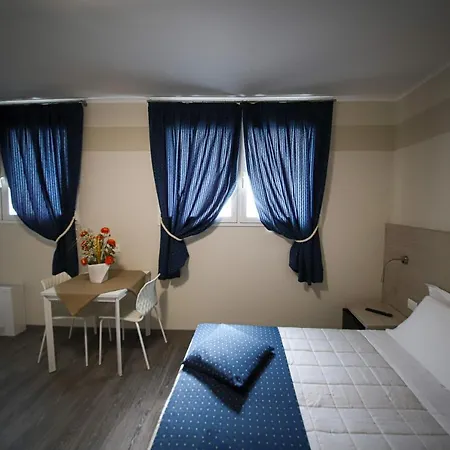 Home Hotel 3*