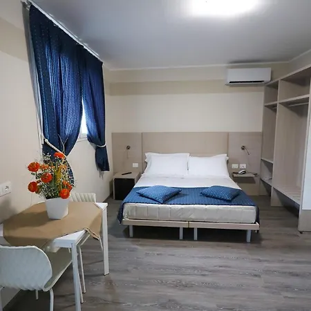 Home Hotel 3* كاستيلفرانكو فينيتو