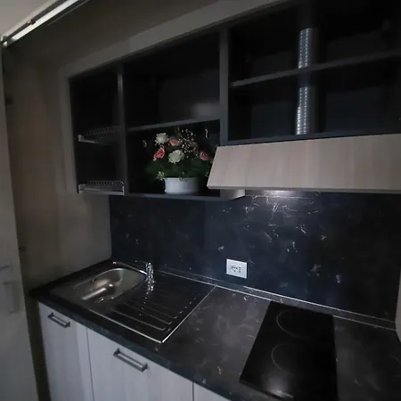 فندق Home Hotel 3*