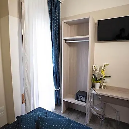 Home Hotel 3*