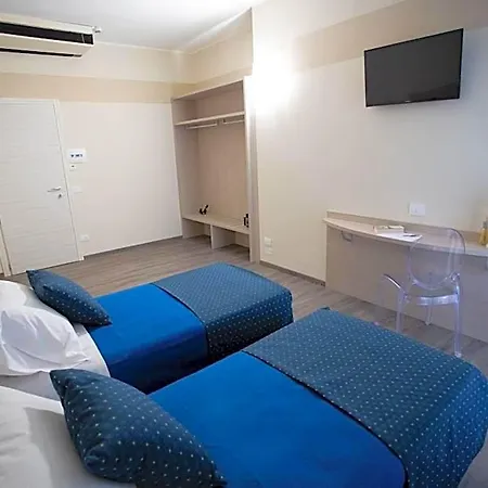 Home Hotel 호텔
