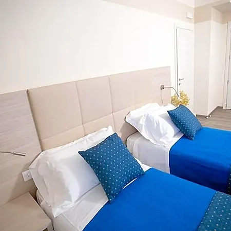Home Hotel 3*