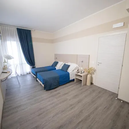Home Hotel فندق كاستيلفرانكو فينيتو