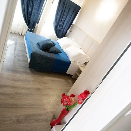 Home Hotel 3*