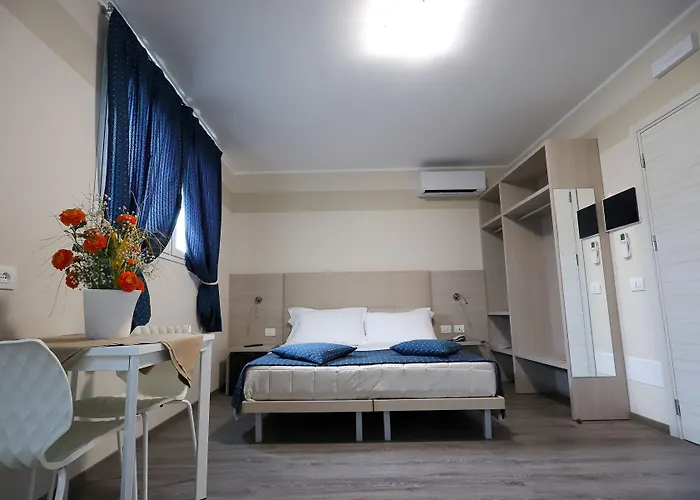 Home Hotel 3*
