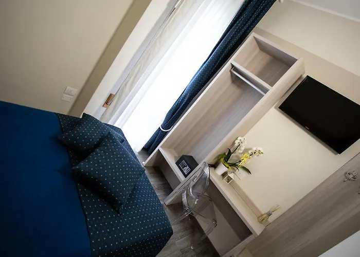 Home Hotel